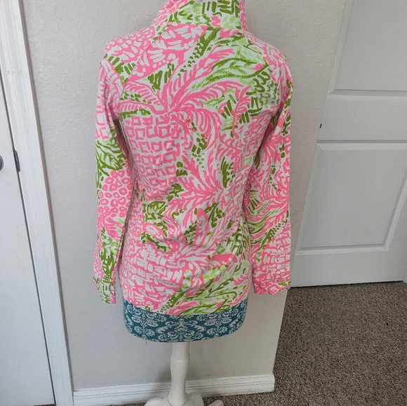 Lilly Pulitzer Pink and Green Patterned Blouse - Picture 5 of 11